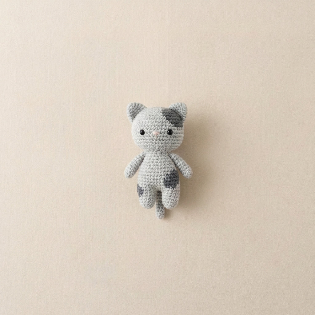 gray mini cat Image